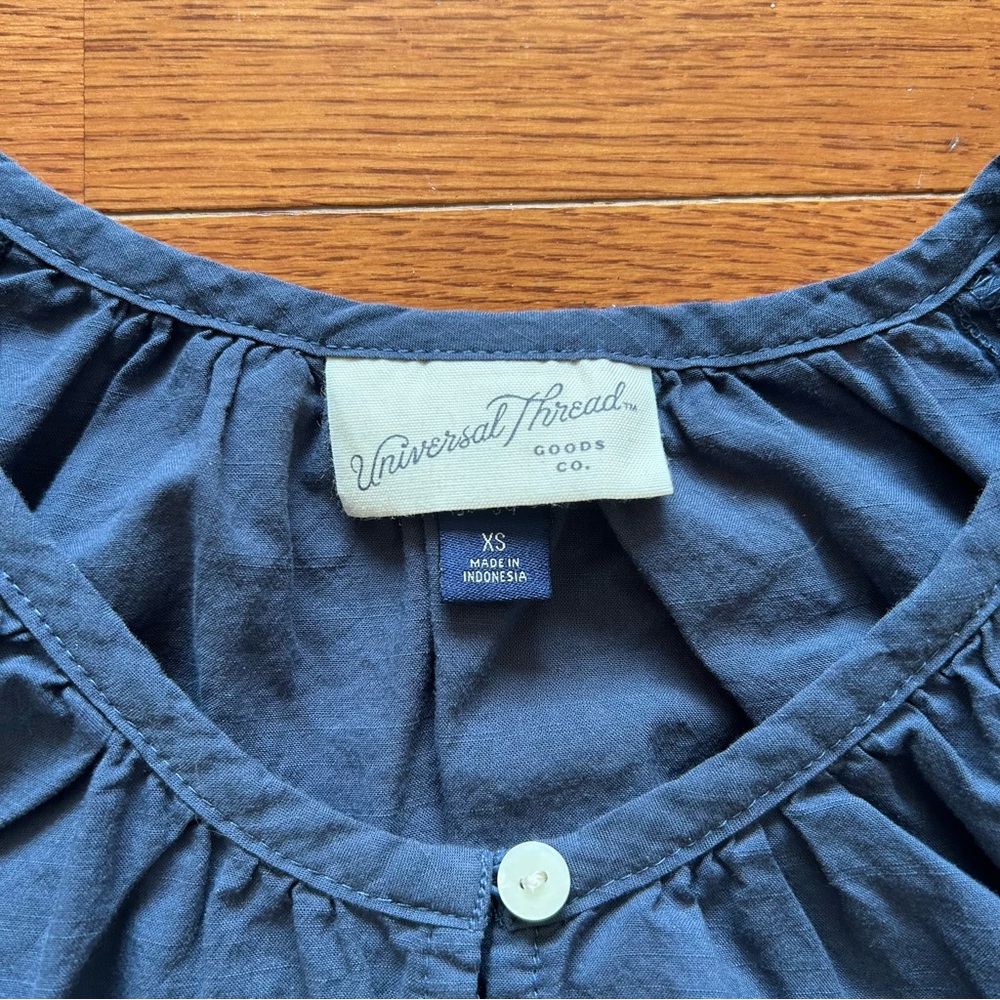 Universal Thread Blue Button Down Top - Picture 3 of 3